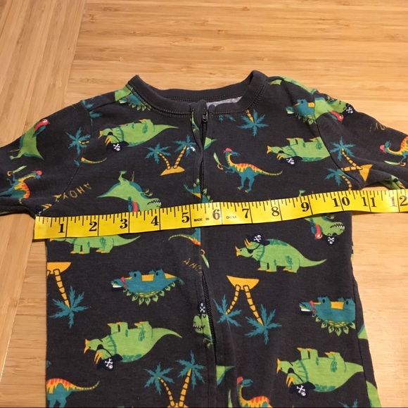5T Old Navy Footless Sleeper Onesie Dinosaur PJ’s - Picture 7 of 8